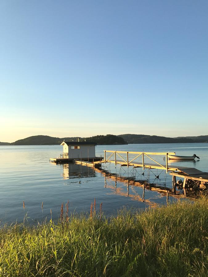 Anfasteroed Gardsvik - Badstugorna Люнгскиле Екстериор снимка